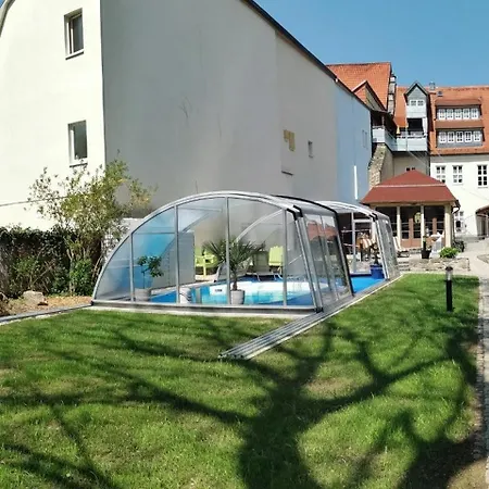 Madrid, Mit Garten & Beheiztem Pool *